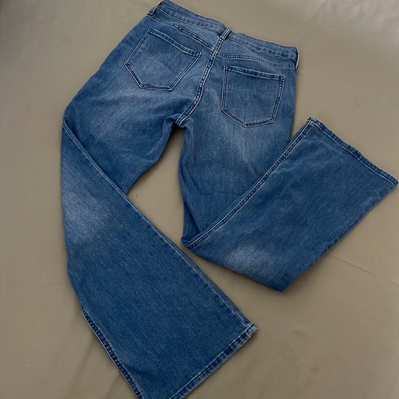 OLD navy HIGH-RISE Flare Legs size 8” Womens JEANS - Picture 6 of 12